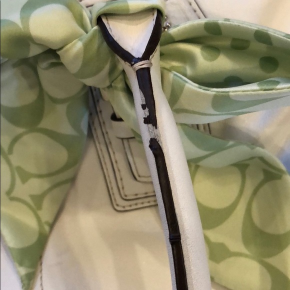 Coach leather tote with shoulder/crossbody strap - Picture 8 of 8